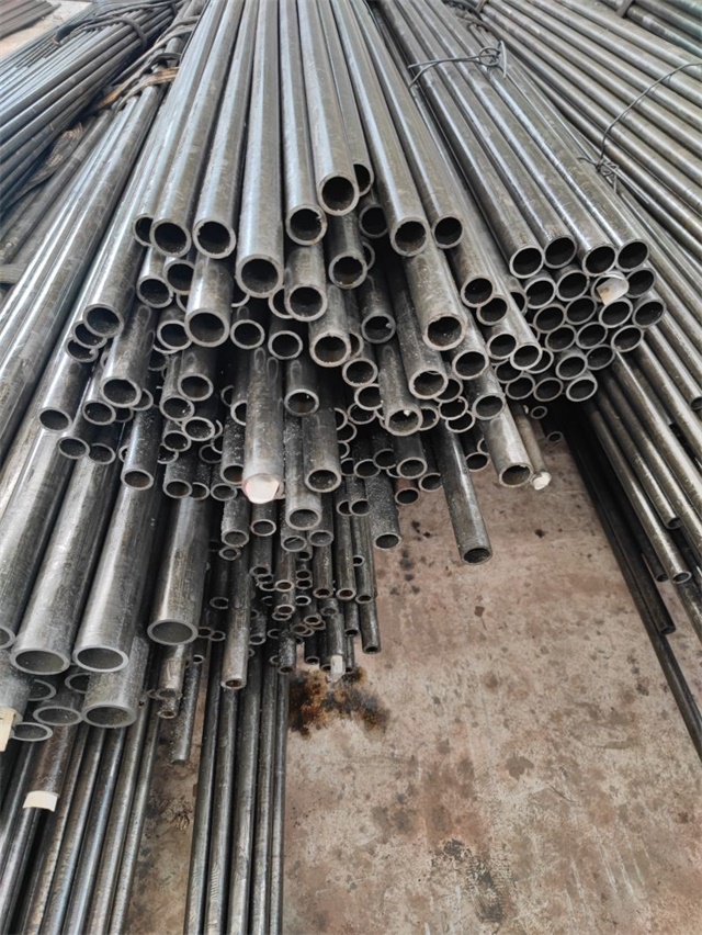 固原精密光亮无缝钢管厂